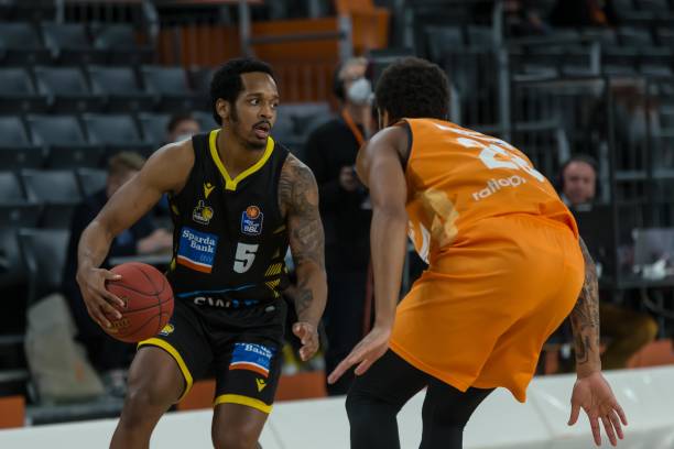 功还激励了 功还激励了