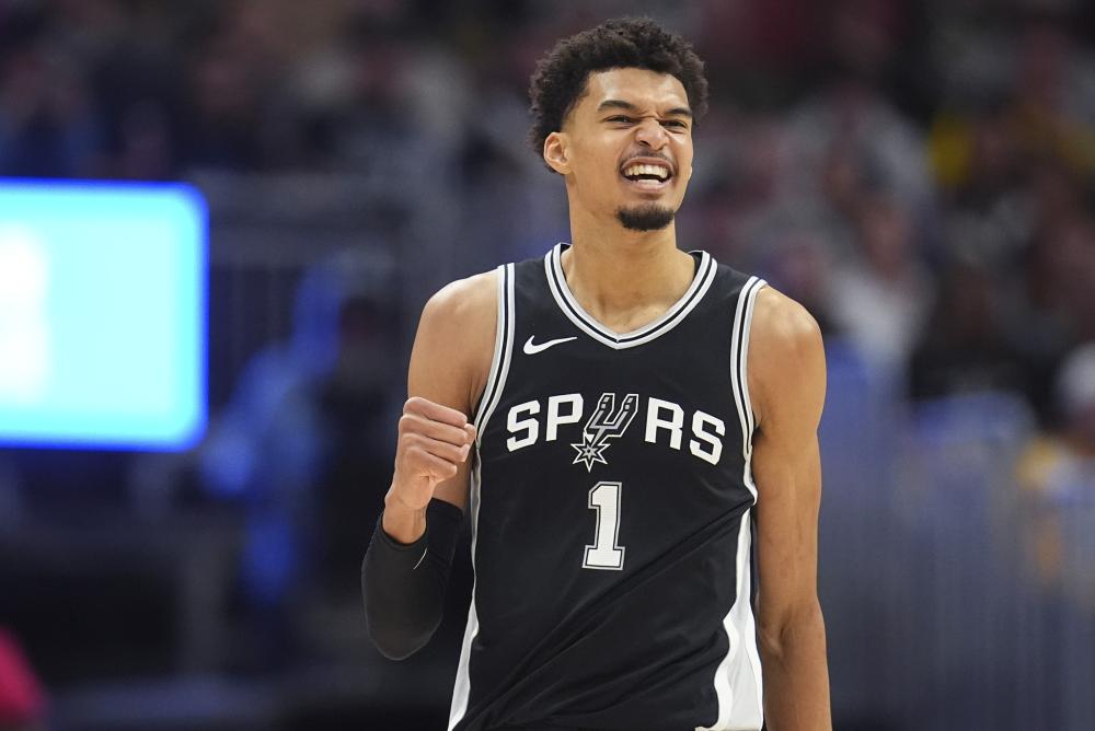 仅打击了球 仅打击了球