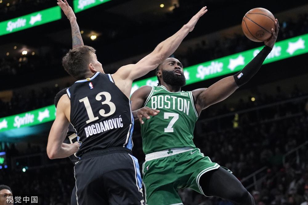 采取更为保 采取更为保