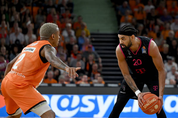 西甲：皇家社会逆转塞尔塔，积分榜第三