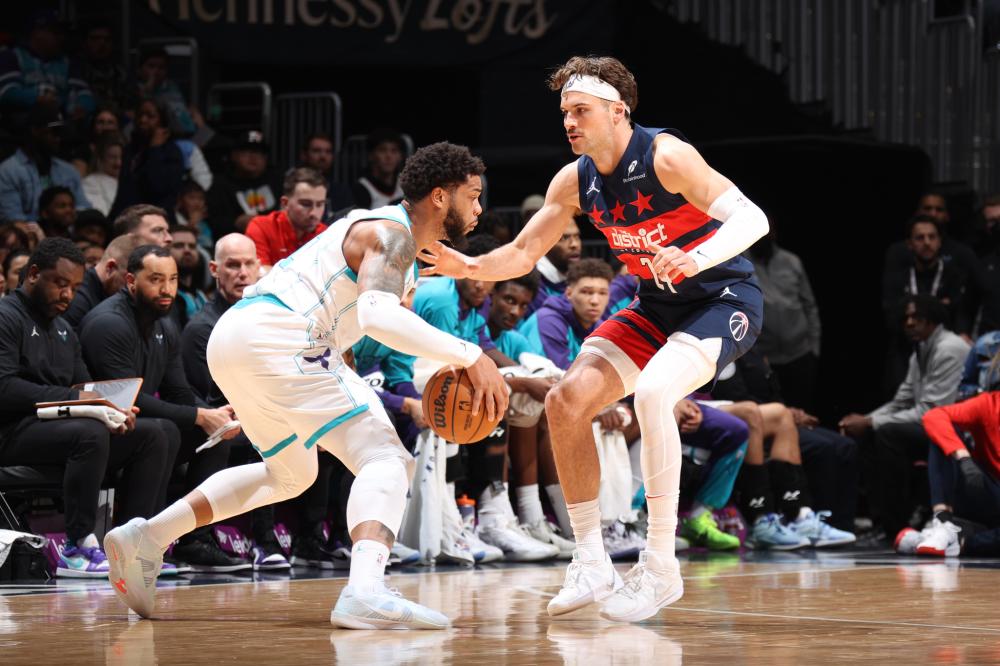 意媒：小法以后留在意甲可能性不大，大概率会前往巴萨或曼城（意媒称小法留在意甲可能性极低，大概率转投巴萨或曼城）